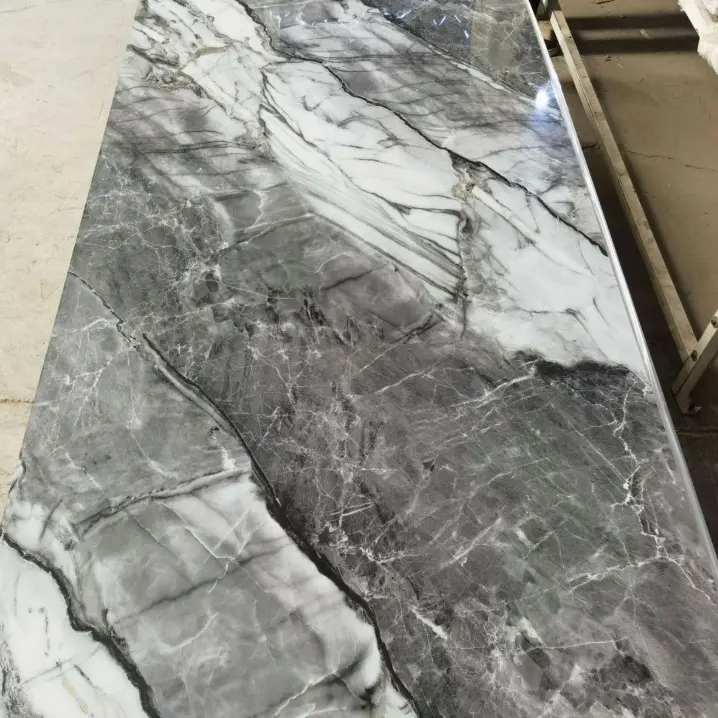 Márvány jellemzőfal